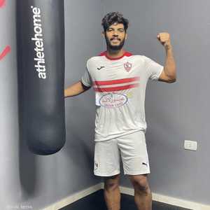 دافع شيكا عن ألوان الزمالك والمقاولون العرب