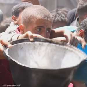 الجوع يفتك بقطاع غزة مع منع وصول المساعدات الإنسانية