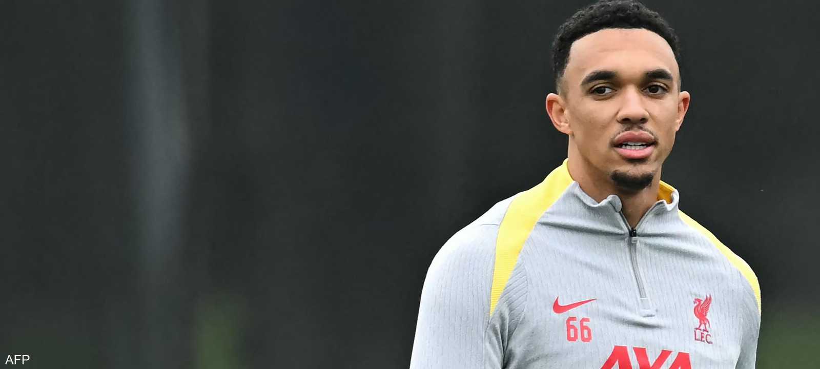 أرنولد يغادر ليفربول