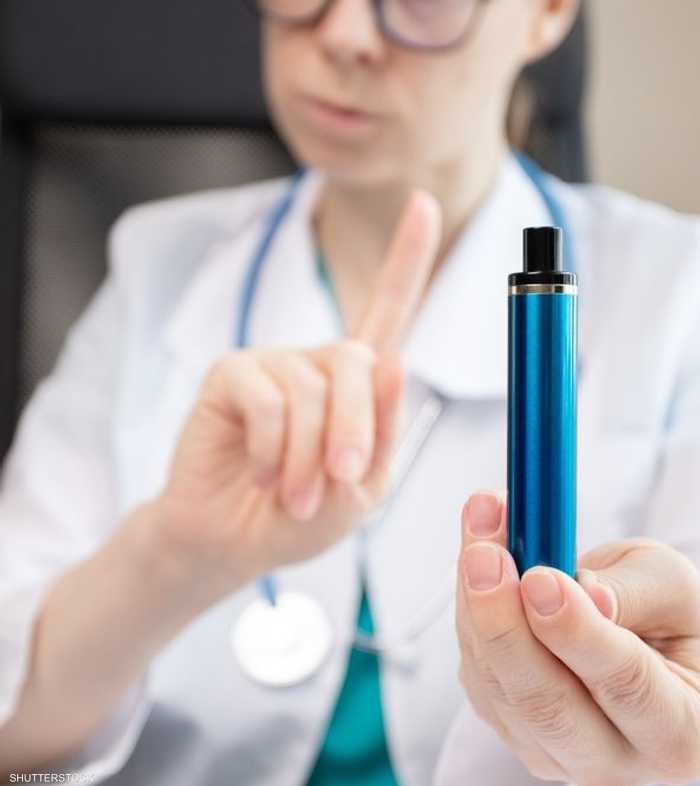 للسجائر الإلكترونية أضرار صحية خطيرة.. أرشيفية