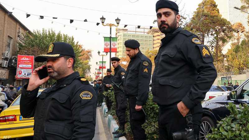 أرشيفية لعناصر من الشرطة الإيرانية