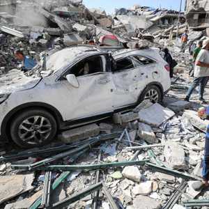 من آثار القصف الإسرائيلي على موقع في غزة.. أرشيفية