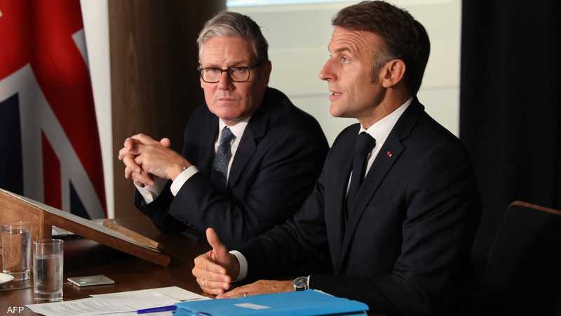 إيمانويل ماكرون وكير ستارمر