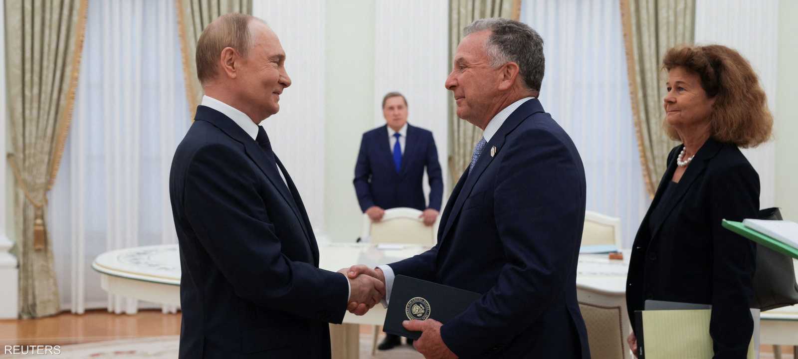 فلاديمير بوتين وستيف ويتكوف