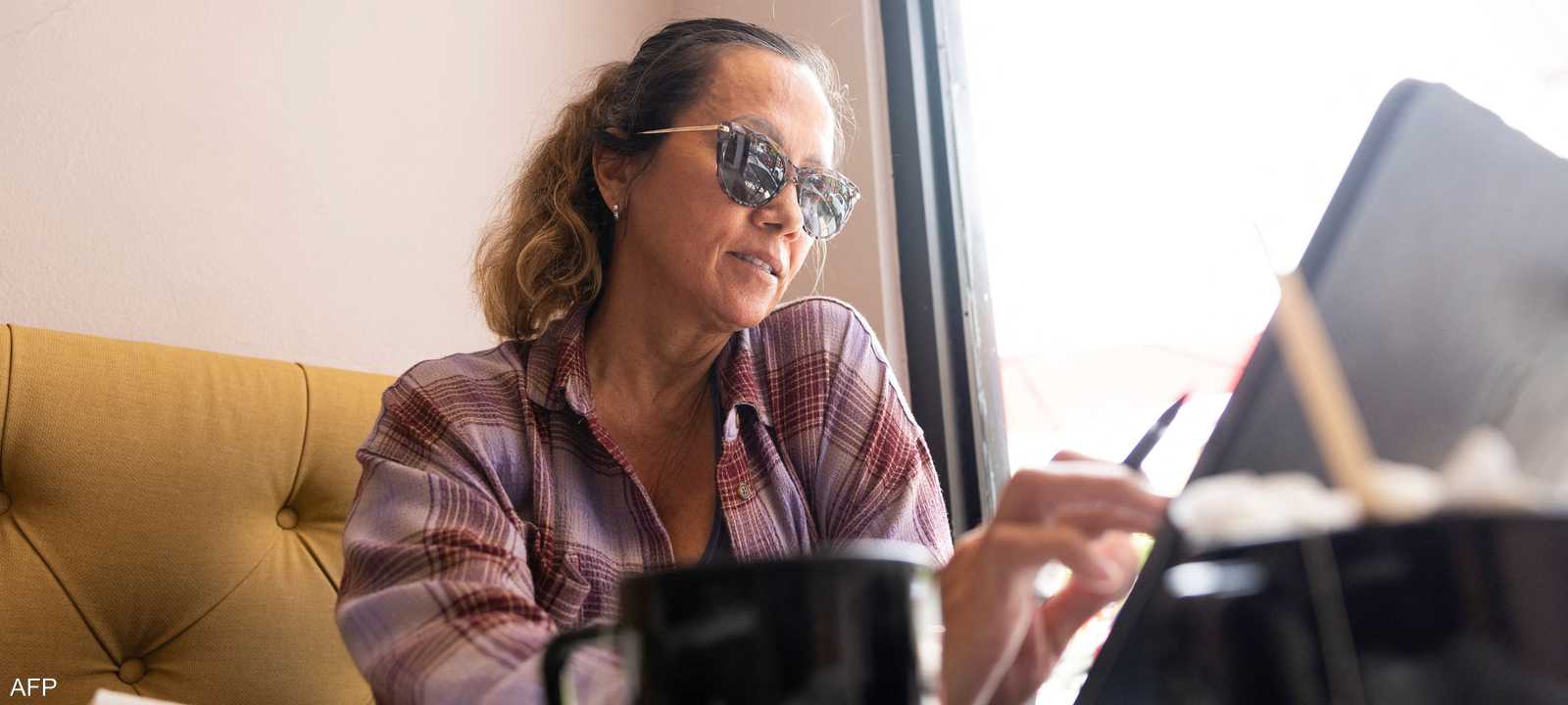 شركات كثيرة تتجه إلى العمل عن بعد