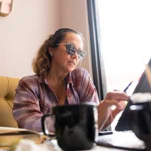 شركات كثيرة تتجه إلى العمل عن بعد