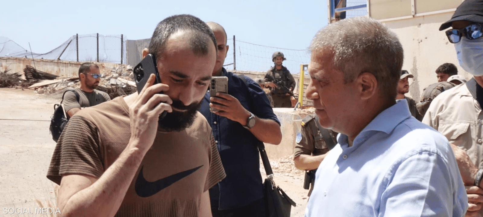 تم إعادة صالح أبو حسين بمساعدة الصليب الأحمر