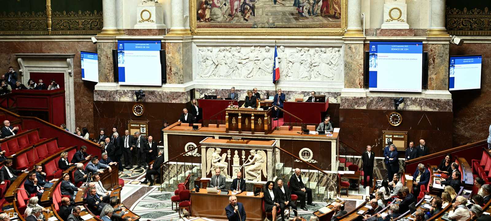 سيتعين على بايرو تقديم استقالته لماكرون