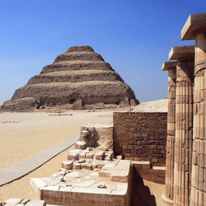  سجل اختفاء لوحة أثرية من الحجر الجيري بـ"خنتي كا" في سقارة