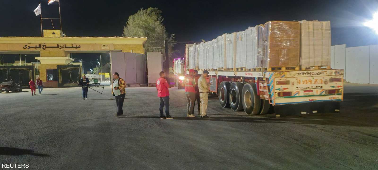 يعد معبر رفح أحد المعابر الرئيسية التي تربط غزة بالعالم