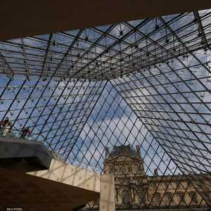 اللوفر هو المتحف الأكثر استقطابا للزائرين في العالم