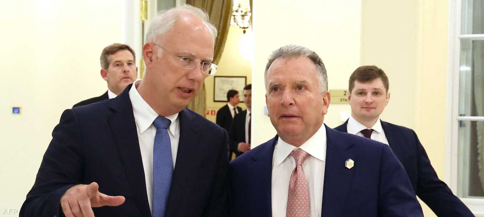 ستيف ويتكوف مع نظيره الروسي