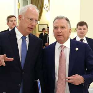 ستيف ويتكوف مع نظيره الروسي