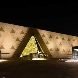 يضم المتحف حوالي 100 ألف قطعة أثرية