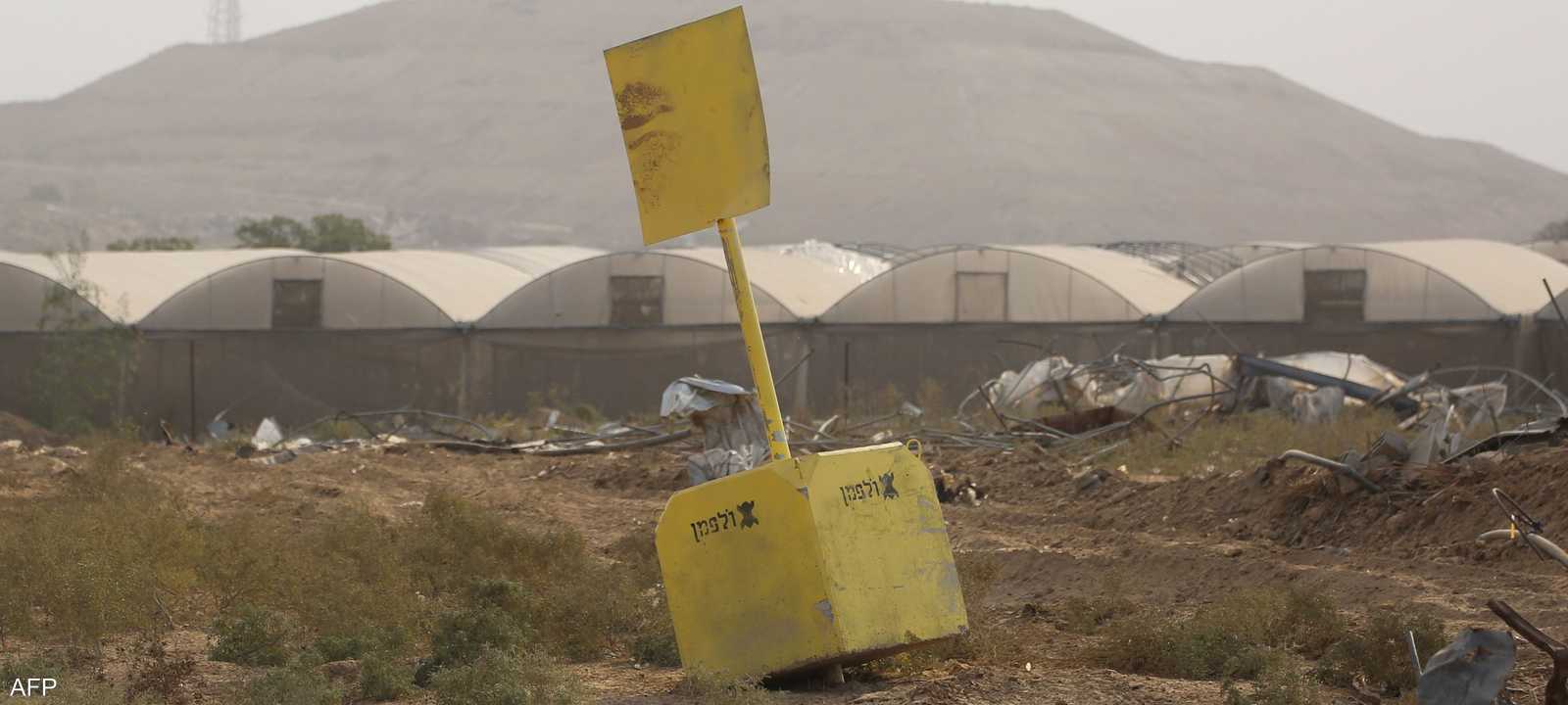 إسرائيل رسمت خطا بحواجز صفراء على الأرض في غزة