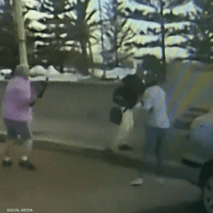 تمكن الزوجان من انتزاع سلاح ساجد لكنه استرجعه