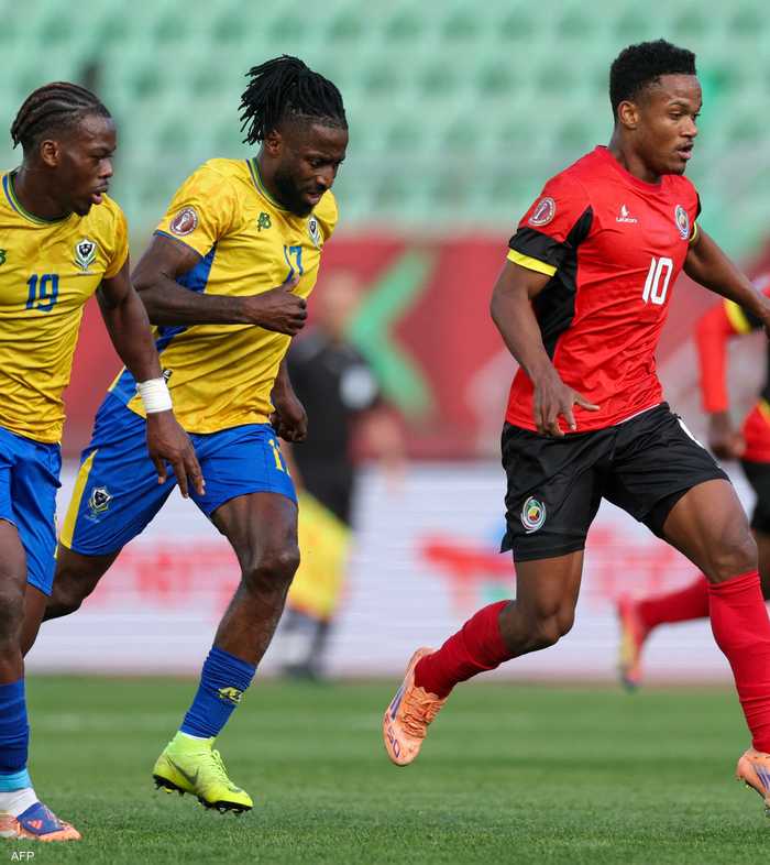 جانب من مباراة منتخب الغابون ونظيره الموزمبيقي