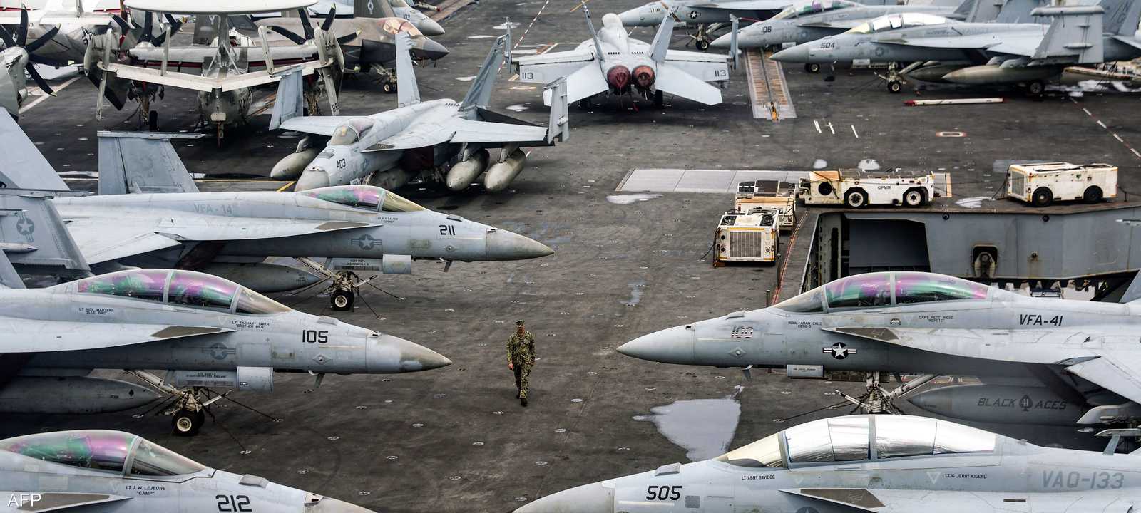 حاملة الطائرات الأميركية يو إس إس أبراهام لينكولن