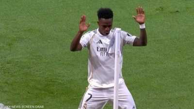 بالفيديو.. فينيسيوس يسجل ويعيد "الرقصة المستفزة" أمام بنفيكا