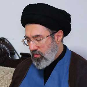 لا يزال المجتمع الإيراني منقسما بشدة بشأن مجتبى خامنئي