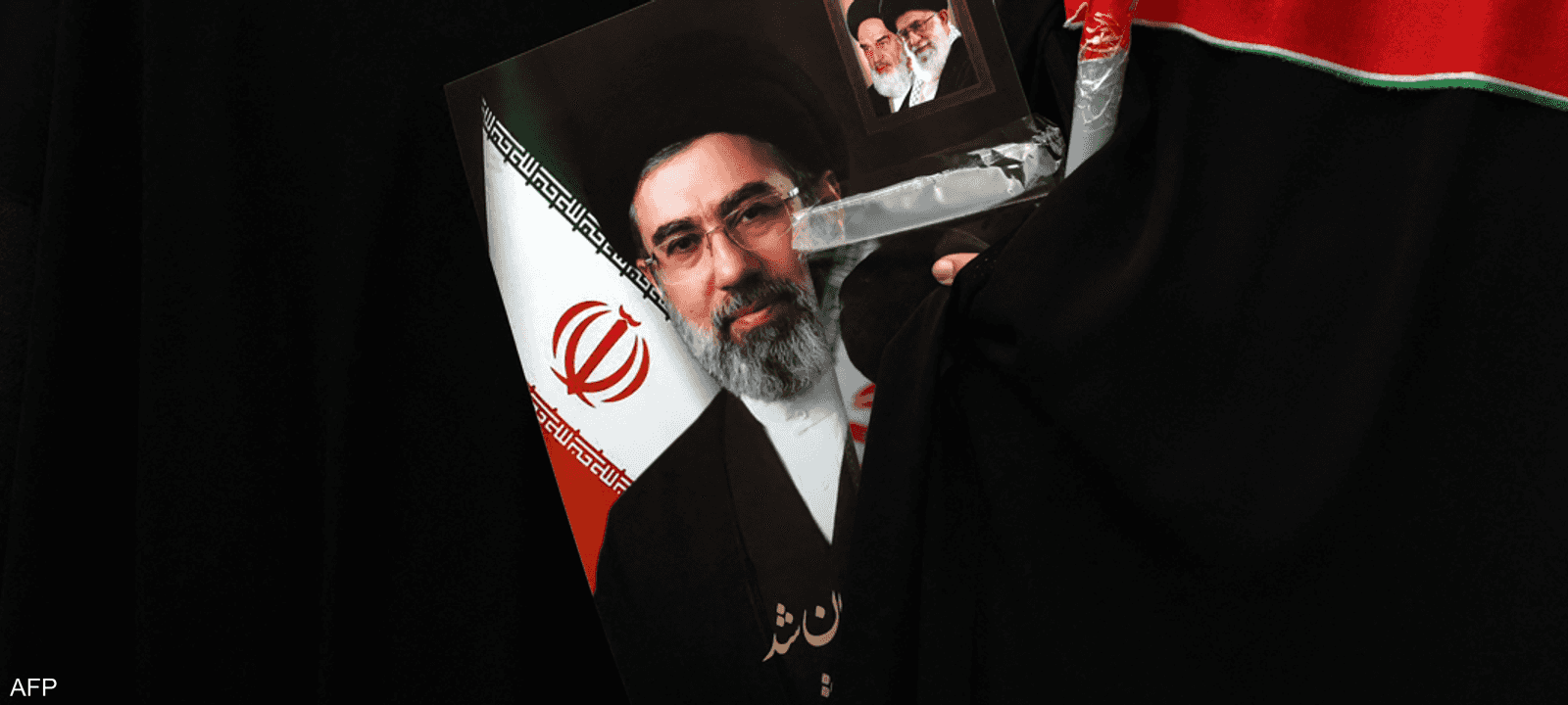 تساؤلات حول الحالة الصحية لمجتبى خامنئي