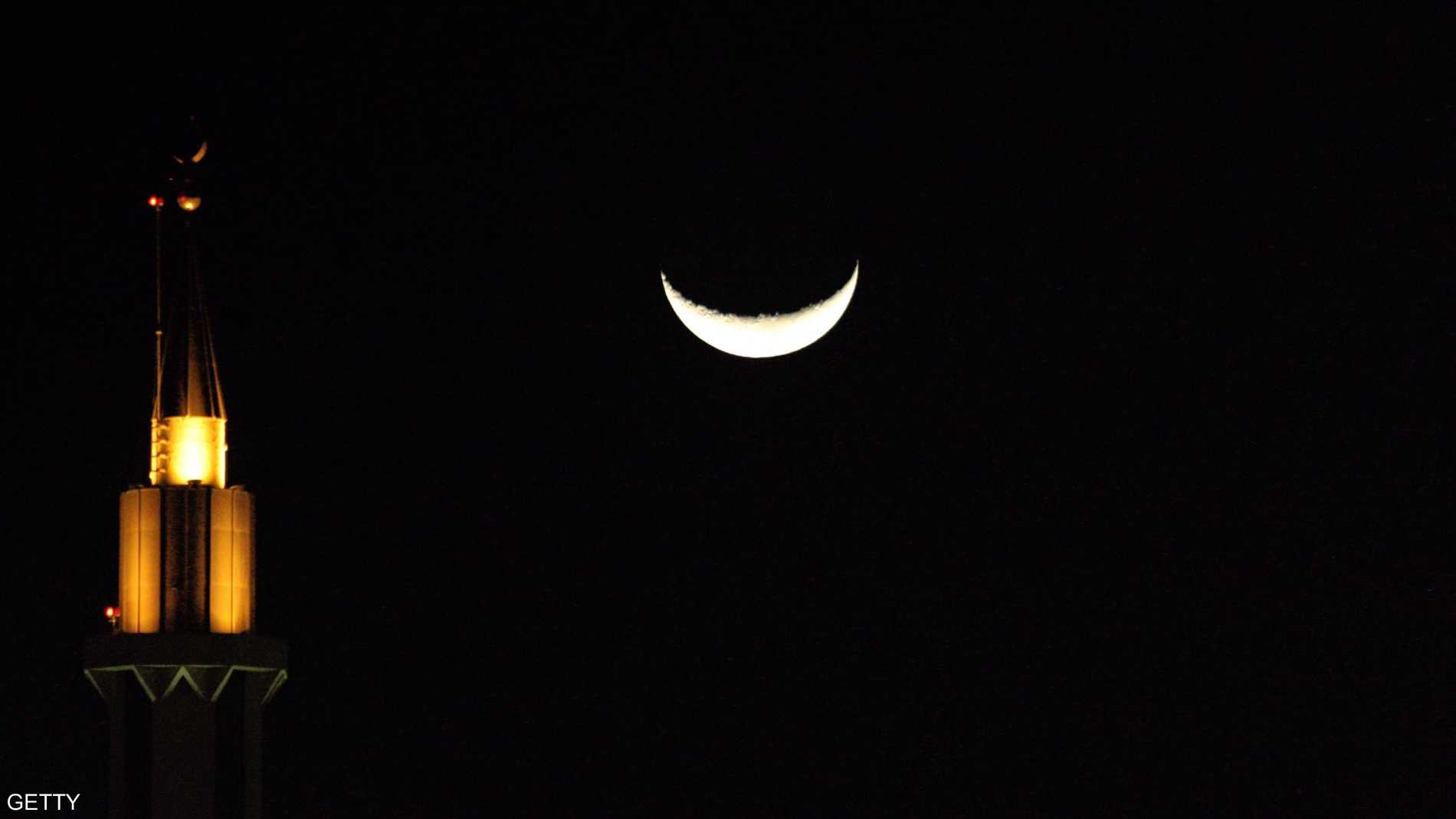 مصر.. بيان عاجل بعد جدل "منع إذاعة الأذان والتراويح" 