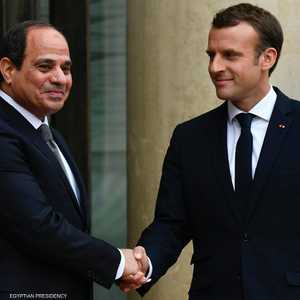 السيسي وماكرون في لقاء أرشيفي