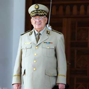 وفاة رئيس أركان الجيش الجزائري قايد صالح