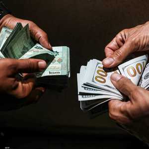 تراجع تاريخي للعملة اللبنانية مقابل الدولار