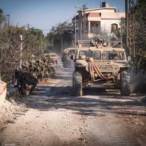 الجيش الإسرائيلي ينسف قرىً بأكملها في جنوب لبنان