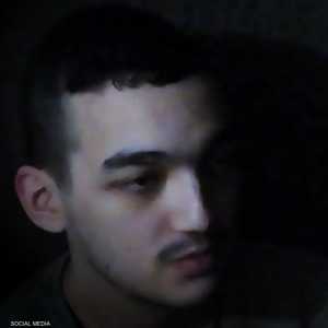 صورة من الفيديو الذي نشرته حماس للرهينة الأميركي