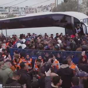 وصول حافلة تقل مجموعة من الأسرى المفرج عنهم.. أرشيف
