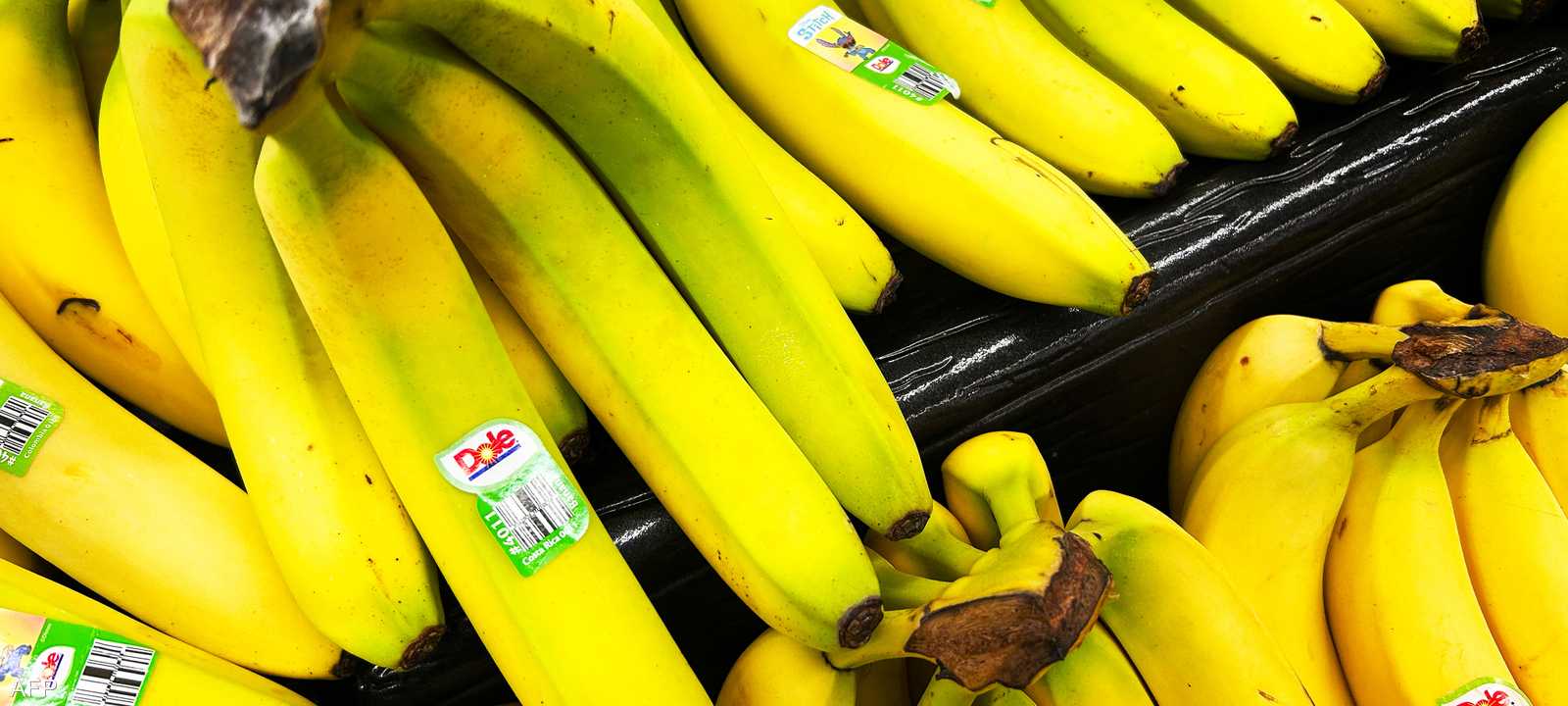 لا يوجد دليل يثبت أن فرك قشور الموز على الوجه يحسن البشرة