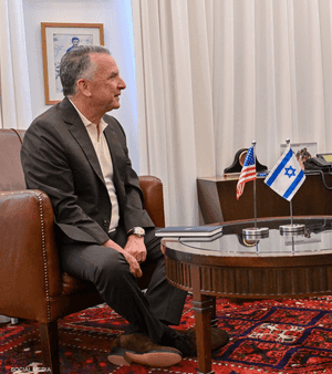 ويتكوف ونتنياهو خلال لقاء سابق