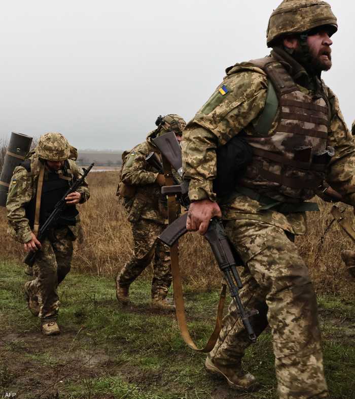 أرشيفية لعناصر في الجيش الأوكراني