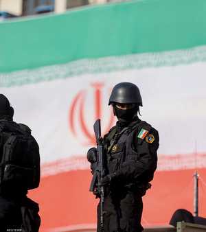 أرجع خبراء وضع إيران إلى سياسة تجنب الالتزامات مع الدول