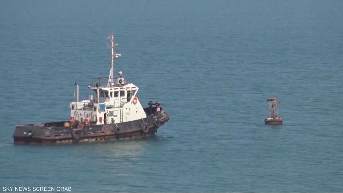 رحلة على حافة الخطر.. لماذا يرفض بحارة عبور باب المندب؟