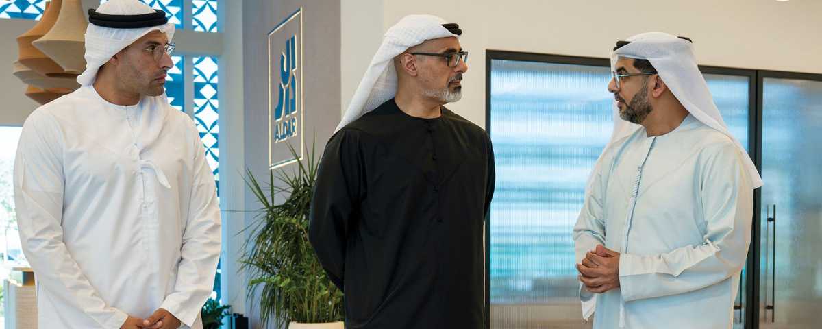 خالد بن محمد بن زايد يشهد إطلاق مشروع "مرسى السعديات"