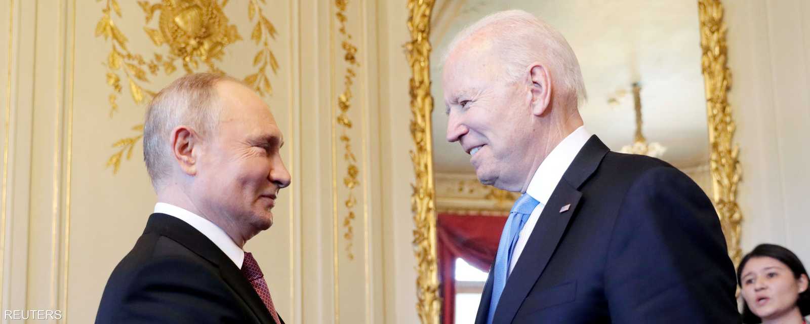 بوتن وبايدن داخل مقر القمة بينهما
