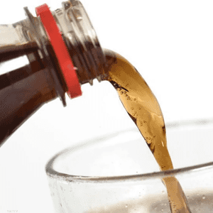 المشروبات الغازية تحتوي على نسبة عالية من السكر