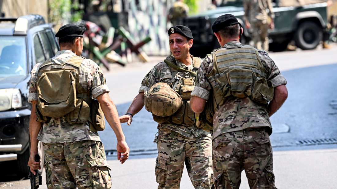 إسرائيل تعلق على إصابة جنود لبنانيين بانفجار مسيرة